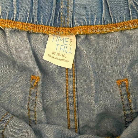 Time and Tru Women Denim Shorts Size Medium (8-10) Fringe Bottoms Pockets NWOT - Picture 3 of 7